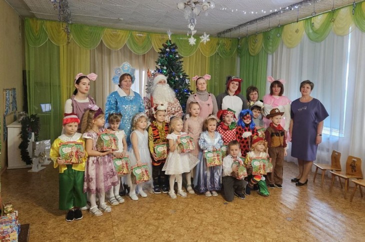 Новый год праздник детский сад Зайчик