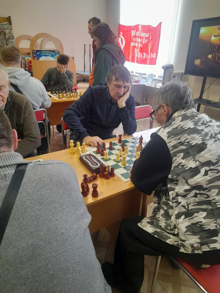 Турнир по шахматам Зверево участники воспитанники и тренер спортивной школы «Ники»