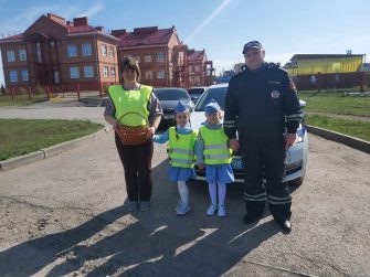 детский сад "Изюминка" воспитанники рейд правила дорожного движения дети