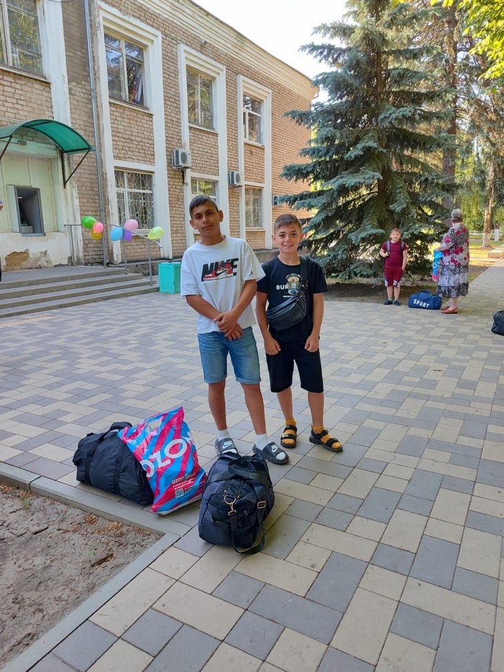 Красносулинские дети отправились в летний лагерь