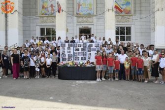 В Красном Сулине прошел День памяти детей-жертв войны в Донбассе