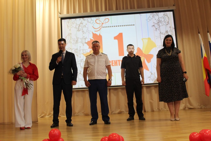 В школах Красносулинского района прозвенел первый звонок