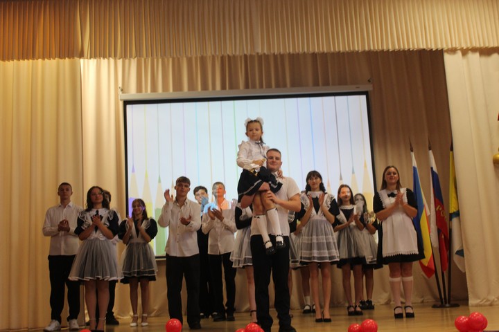 В школах Красносулинского района прозвенел первый звонок