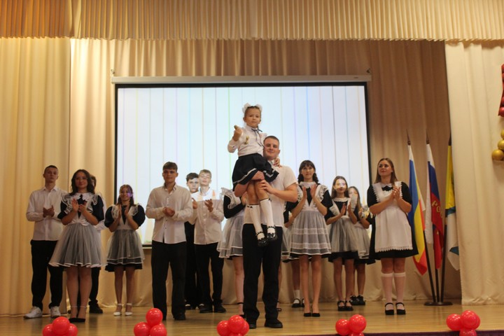 В школах Красносулинского района прозвенел первый звонок